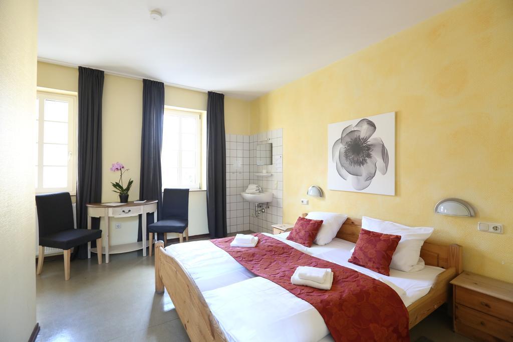 Kolping Hostel Trier Im Warsberger Hof ห้อง รูปภาพ